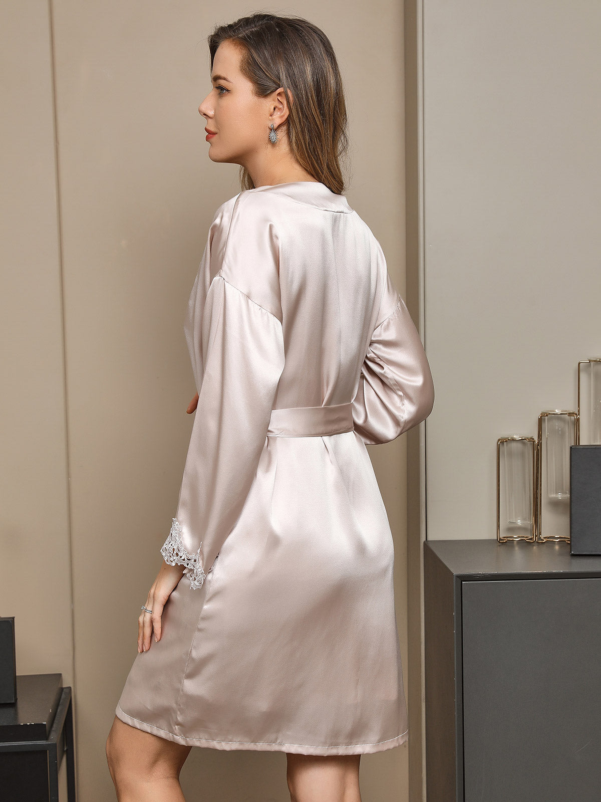Ensemble Nuisette Et Robe Courte En Pure Soie Avec Dentelle Et Fente