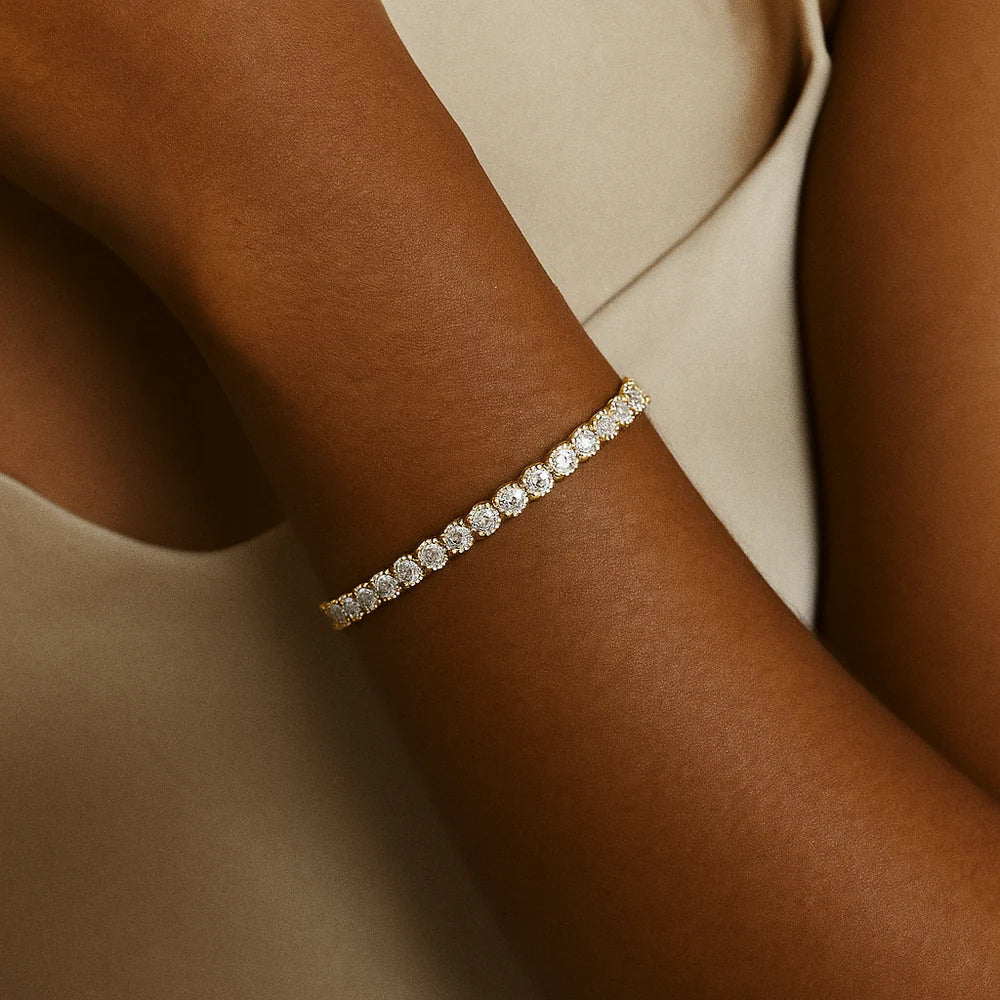 Bracelet de tennis plaqué or avec moissanite