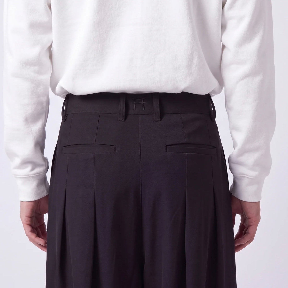 Hibiki | Pantalón plisado de pierna ancha