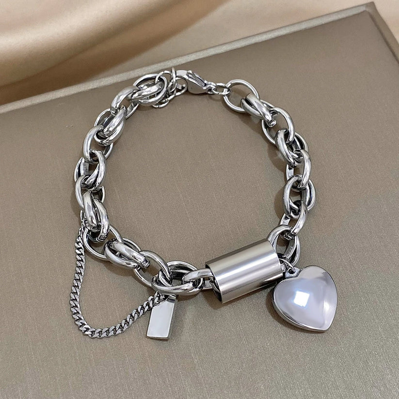 Bracelet épais en cœur en or