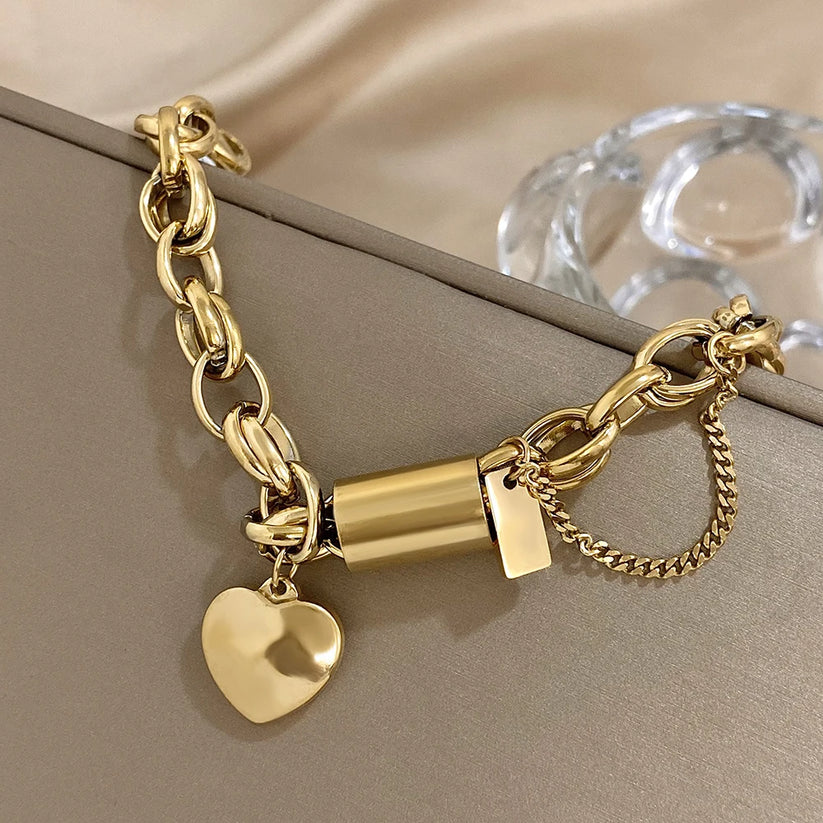Bracelet épais en cœur en or