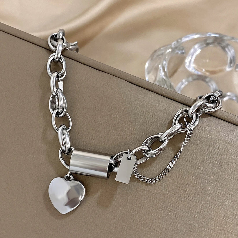 Bracelet épais en cœur en or