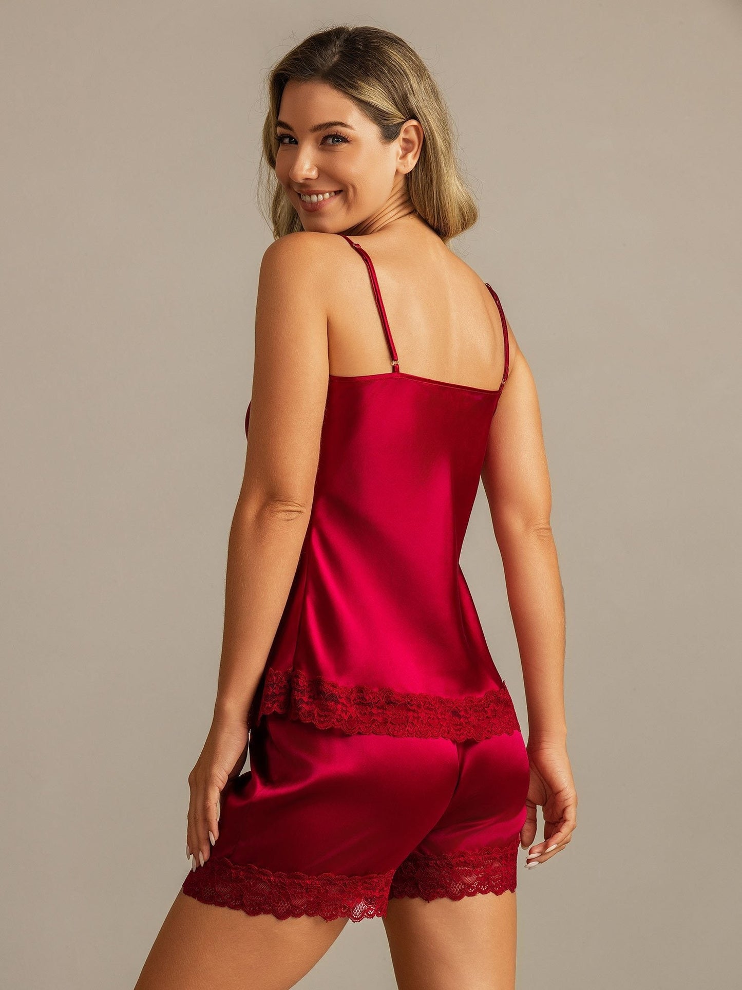 Soie Pure Bordure En Dentelle Bretelles Spaghetti Col En V Ensemble De Camisole Sexy