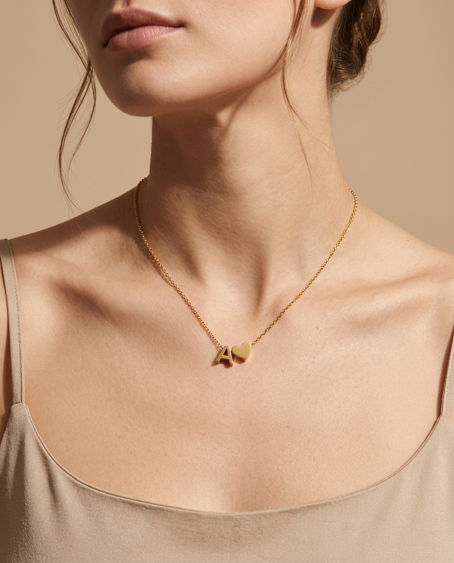 Collar Inicial Corazón Dorado