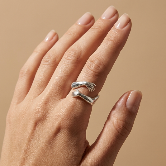 Anillo Abrazo Plateado Ajustable