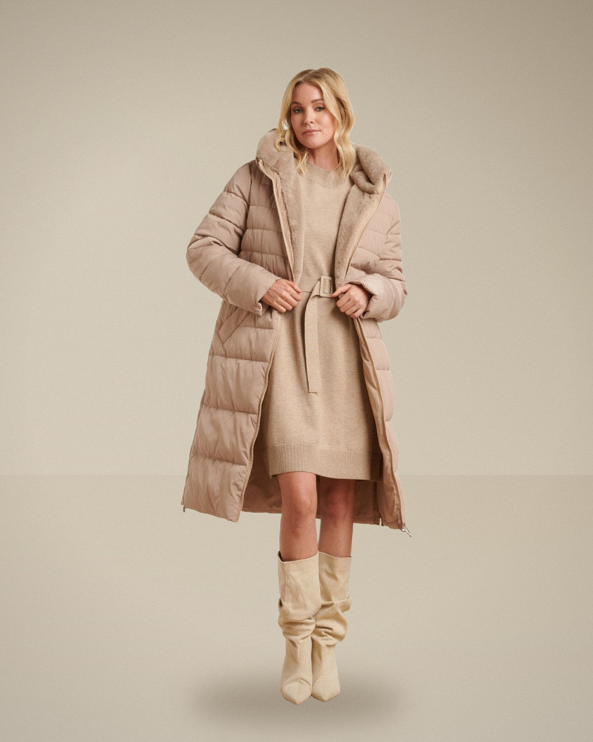Abrigo Largo Acolchado con Capucha Topo – victoriamode