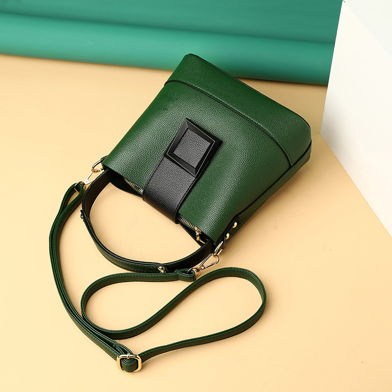 Bolso Bandolera Tipo Cubo