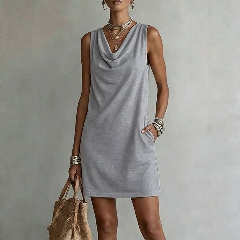 👗 ¡OFERTA LIMITADA: 50 % DE DESCUENTO! 💥 Vestido entallado con cuello barco – Sin mangas, con bolsillos laterales, muy versátil ✨