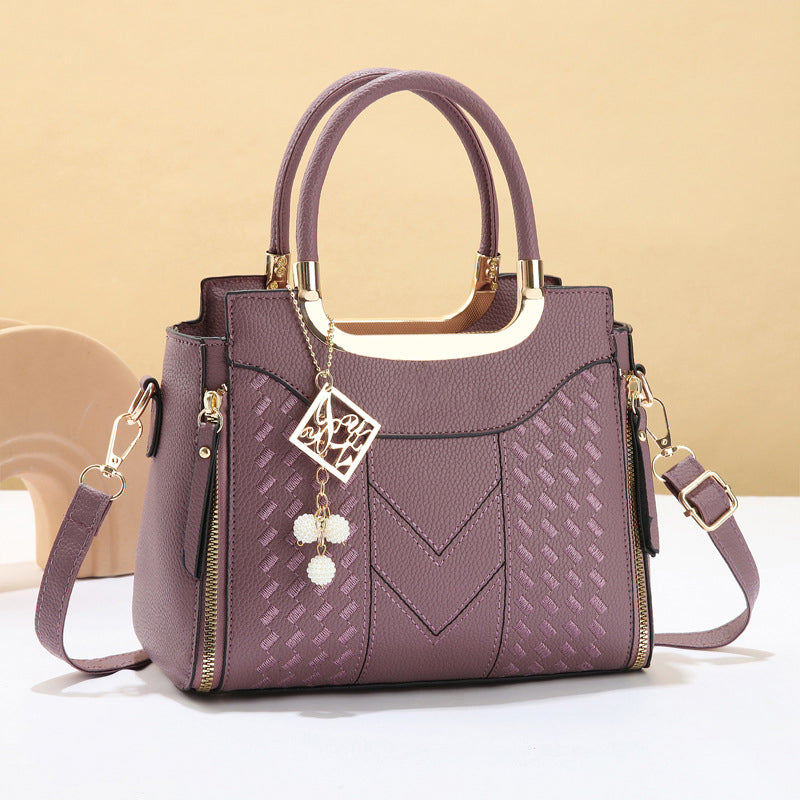 Bolso de Mano Costura en V