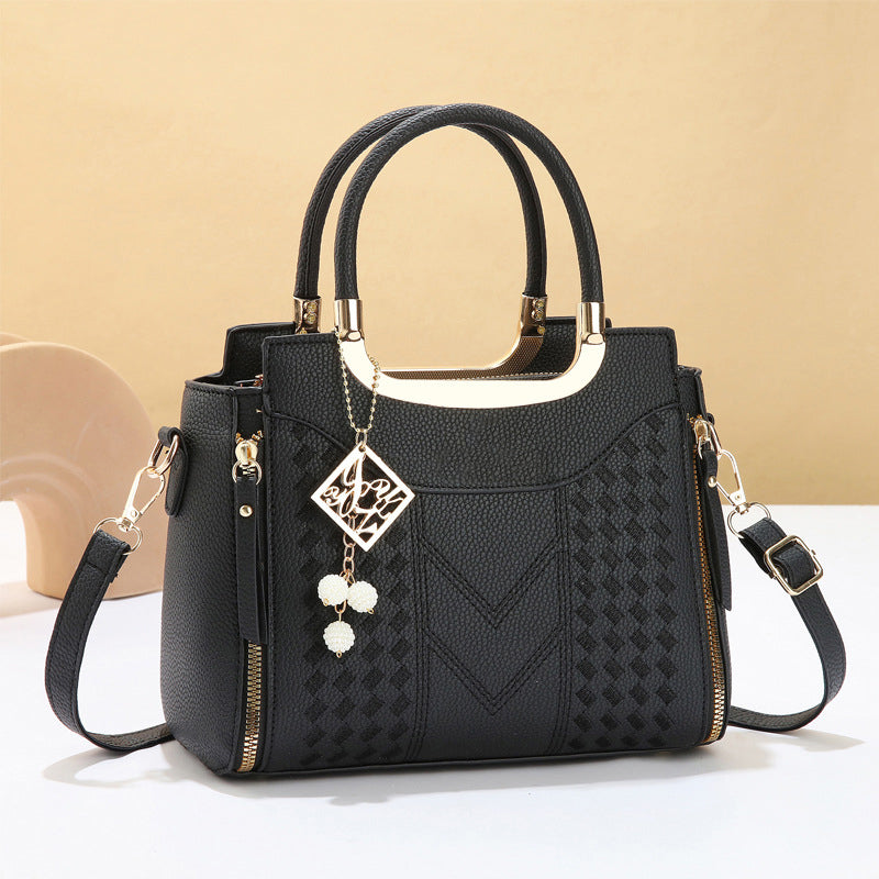 Bolso de Mano Costura en V