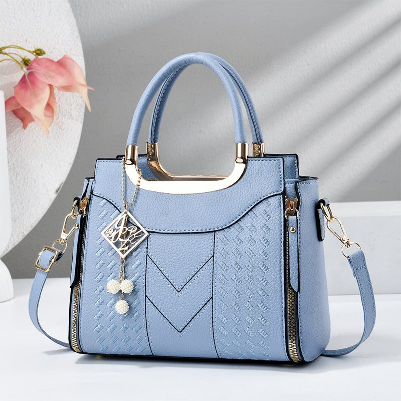 Bolso de Mano Costura en V
