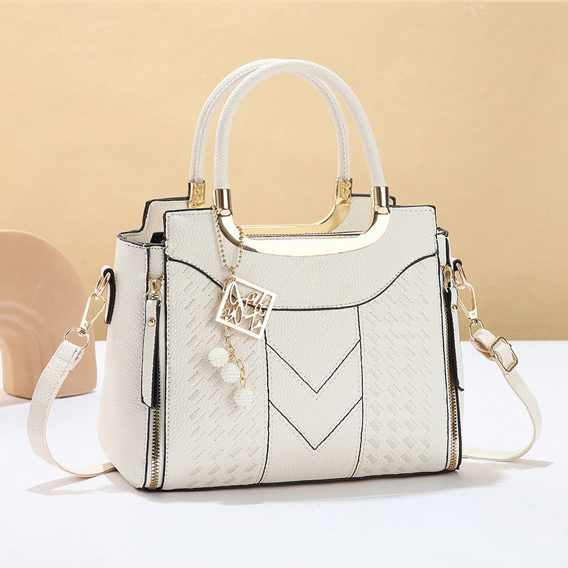 Bolso de Mano Costura en V